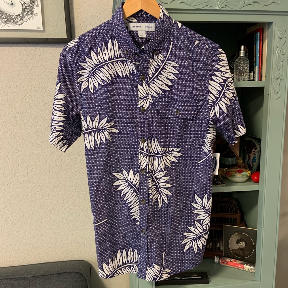 Old Navy Relaxed Fit Utility Shirt Indigo Hawaiian Print Size S NWT